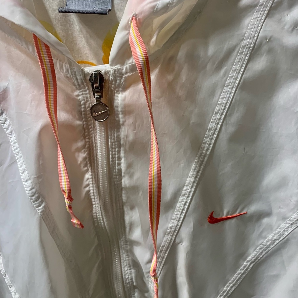 NIKE WINDBREAKER 🤍WHITE🤍